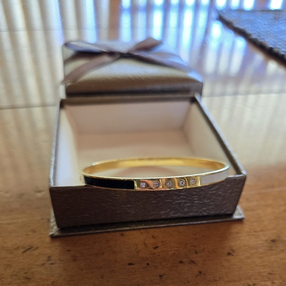 NEW Coach yellow gold plated black and white enamel bangle bracelet. - Picture 4 of 9